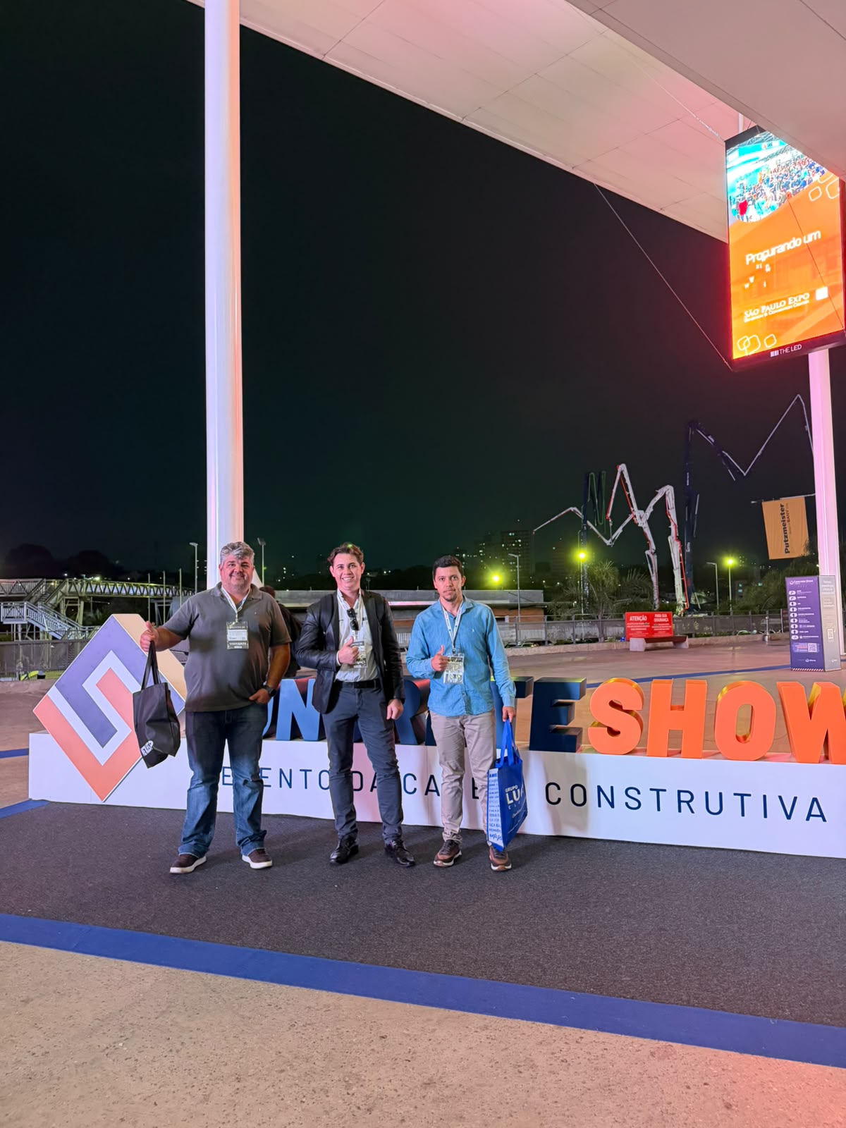 Equipe Silocom em feira do setor
